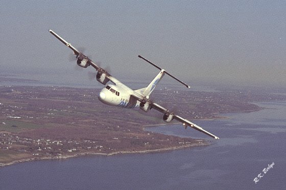 PanAm Express Dash 7 over Narrangansett Bay, frontal shot.